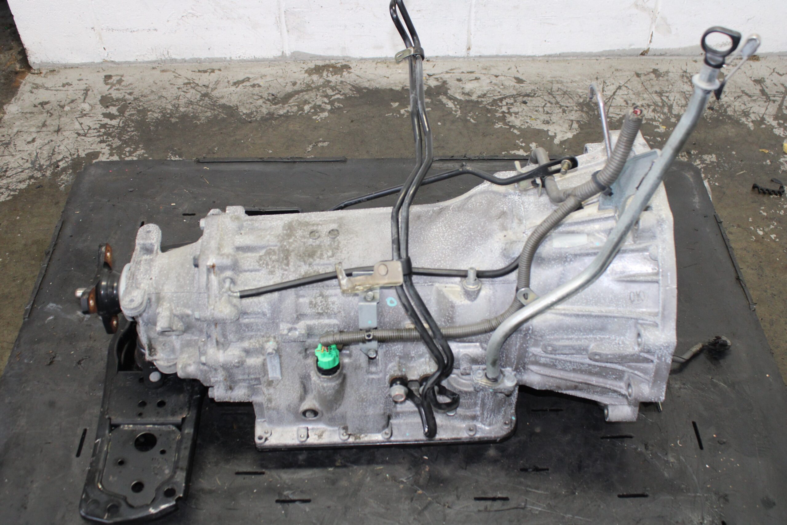 IMG_7552_948164c7-9361-49a7-a794-9ee395f11386.jpg JDM 2003-2004 Nissan 350z Automatic 6 Cyl 3.5L Transmission