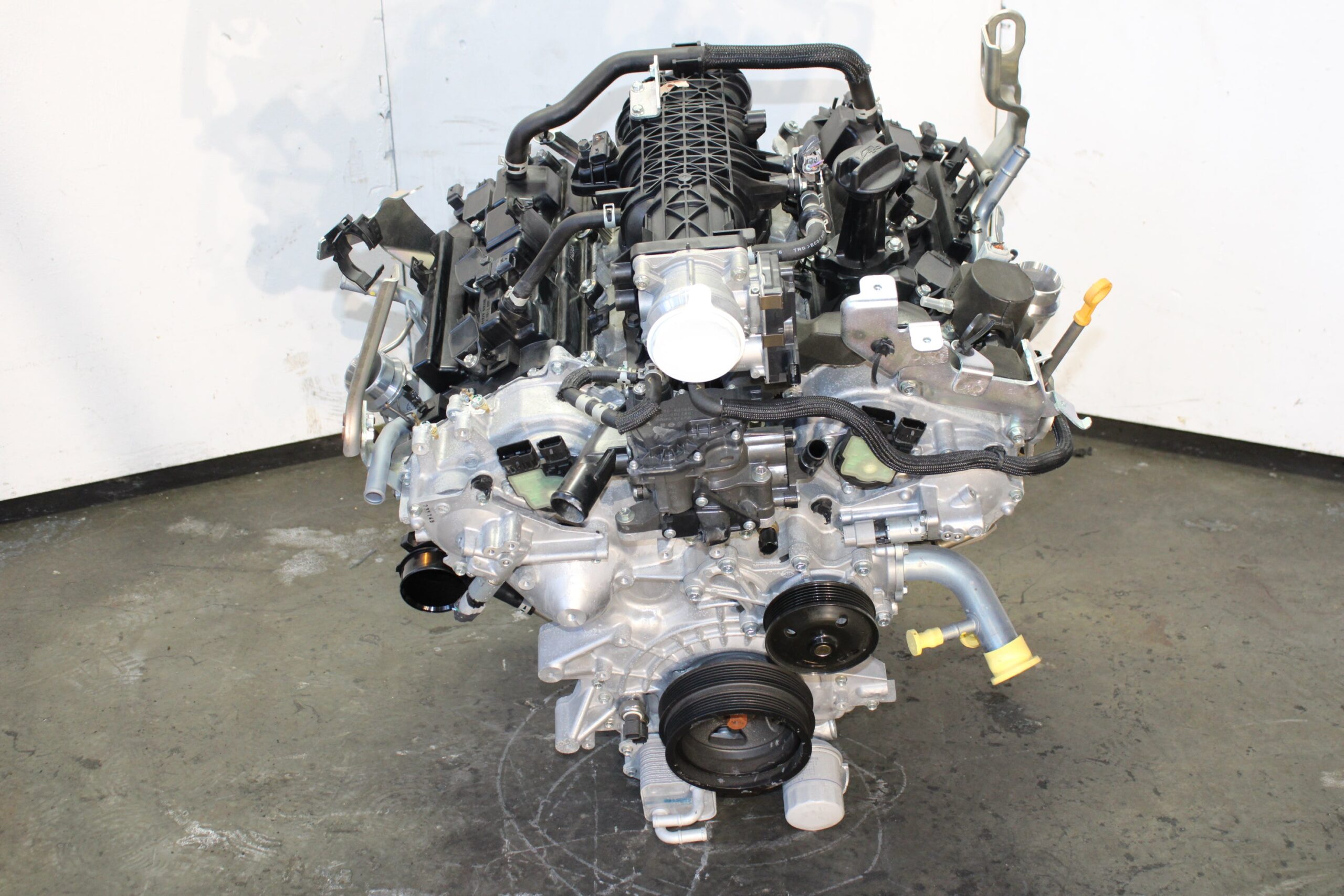 IMG_9227.jpg NEW JDM 2025-2026 Nissan Armada Motor Twin Turbo VR35DDTT 3.5L 6 Cyl Engine